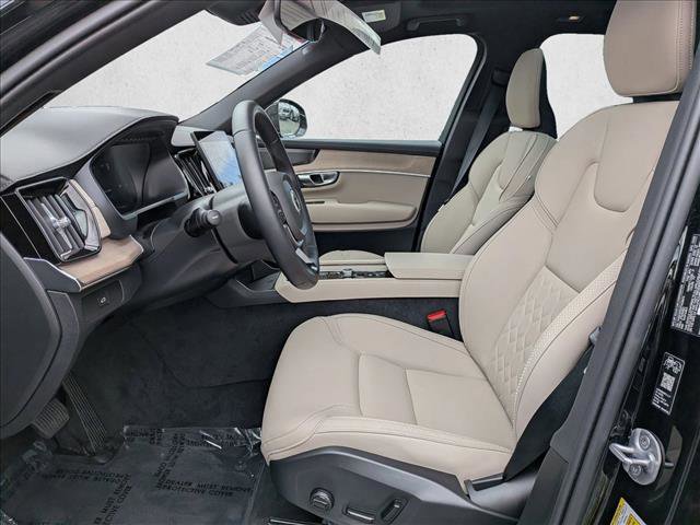 Used 2026 Volvo XC90 B5 Plus w/ Protection Package image 17