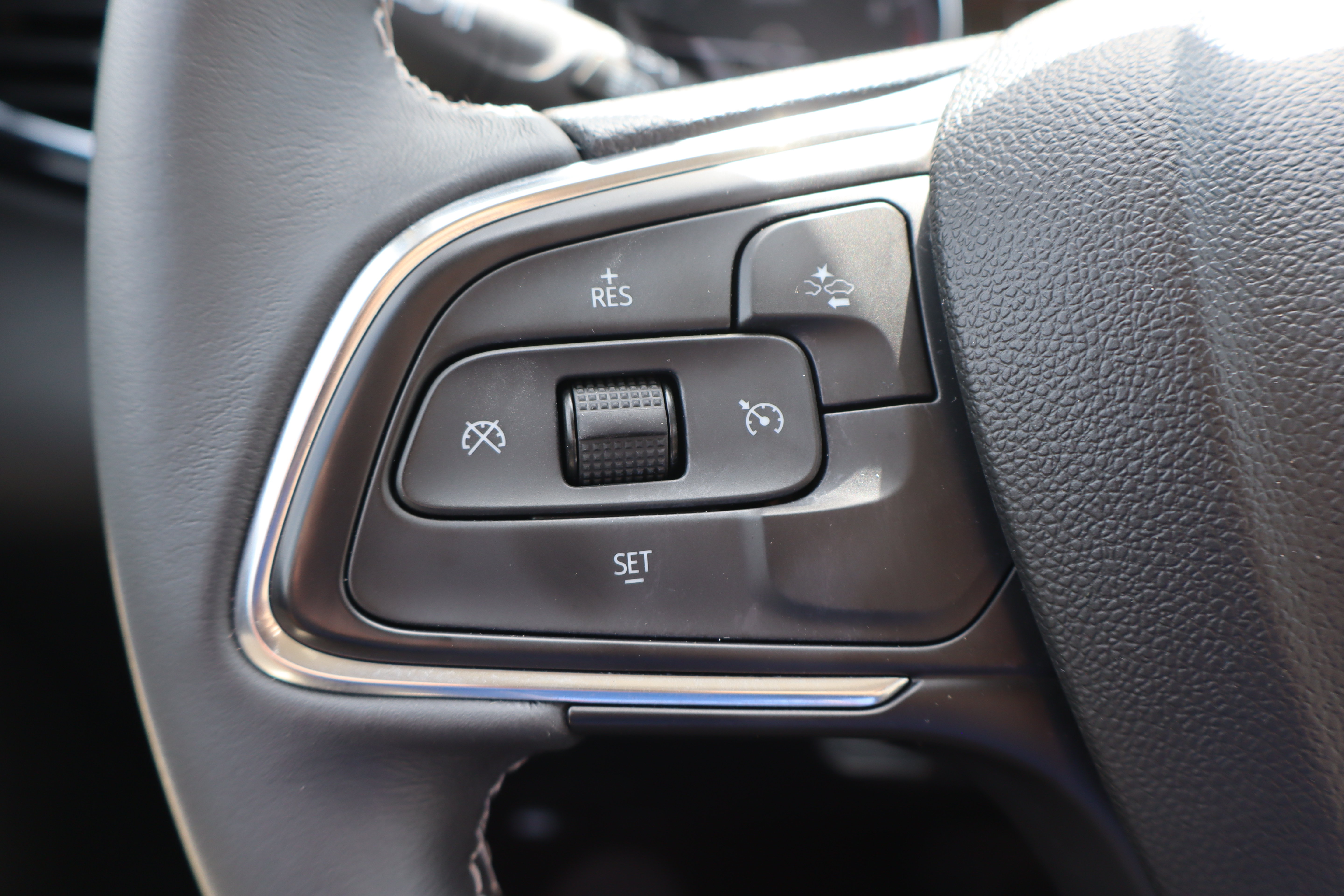 Used 2023 Buick Encore GX Preferred w/ Cold Weather Comfort Package FWD image 15