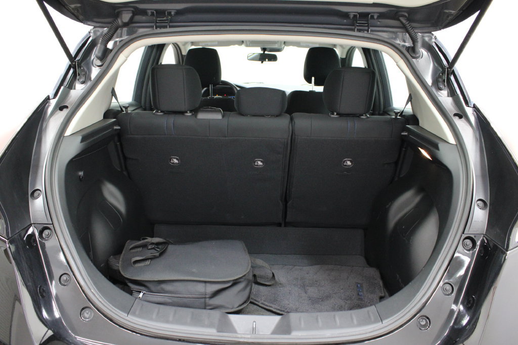 Used 2025 Nissan Leaf S FWD image 27