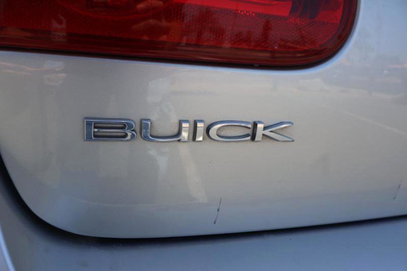 Used 2006 Buick Lucerne CXL w/ Luxury Package FWD image 10
