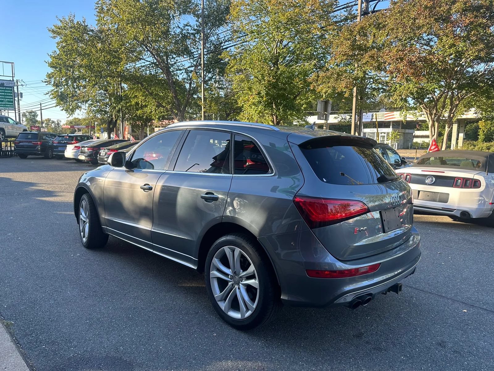 Used 2016 Audi SQ5 Premium Plus w/ Technology Package AWD/4WD image 3