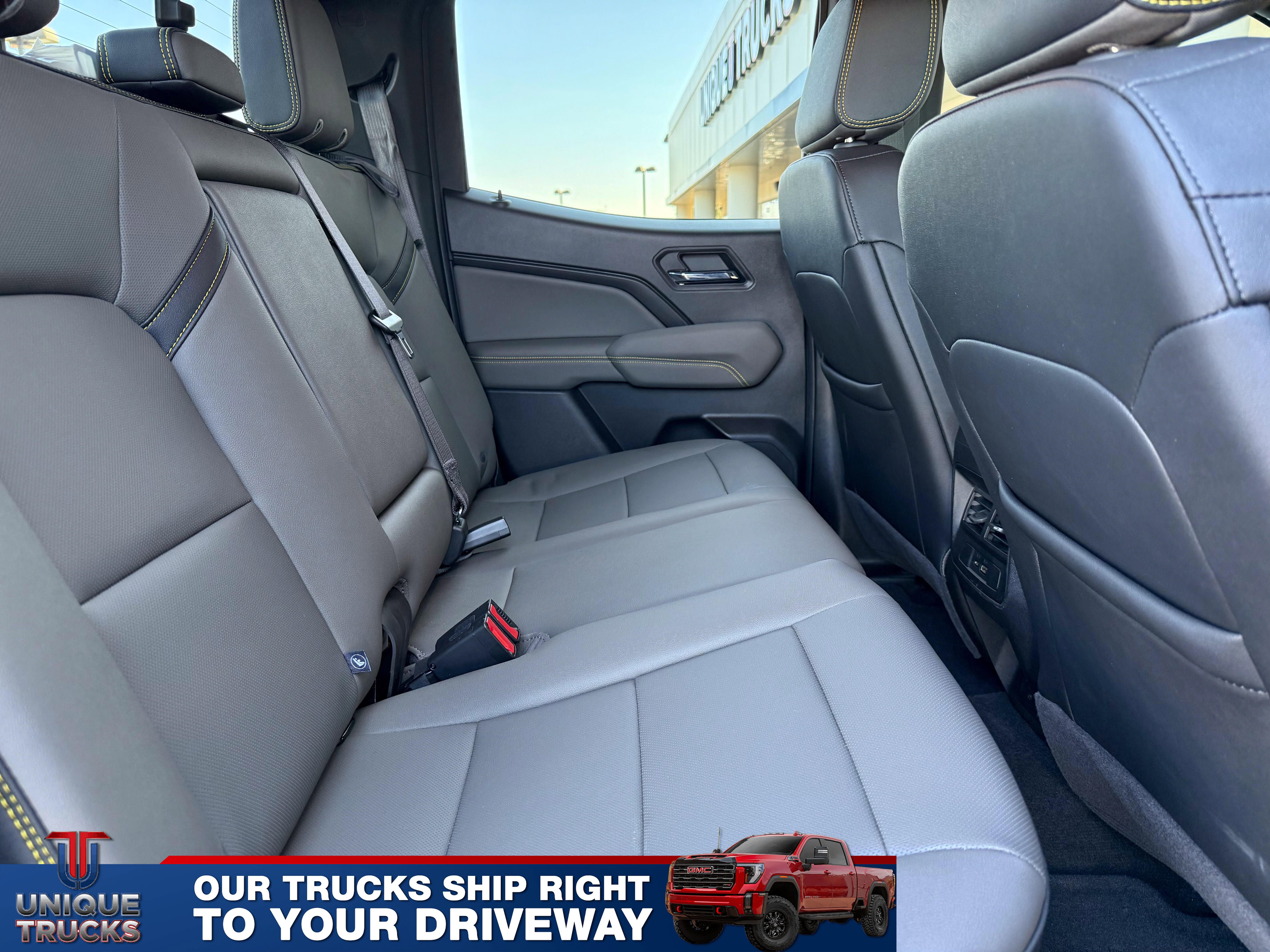 Used 2025 Chevrolet Colorado ZR2 w/ Technology Package image 26