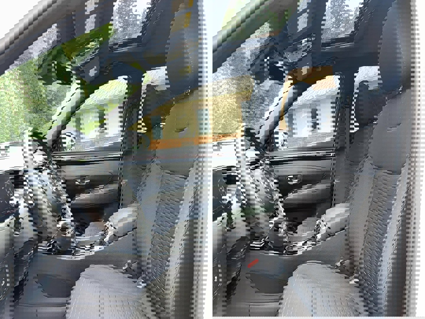 Used 2022 Hyundai Santa Cruz SEL Premium image 16