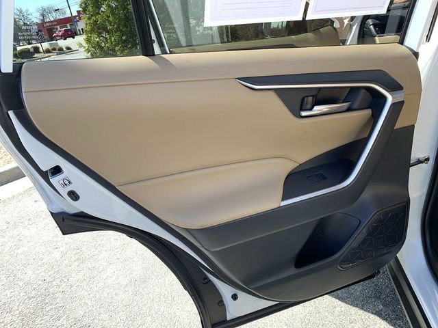 Used 2019 Toyota RAV4 XLE w/ Convenience Package image 15