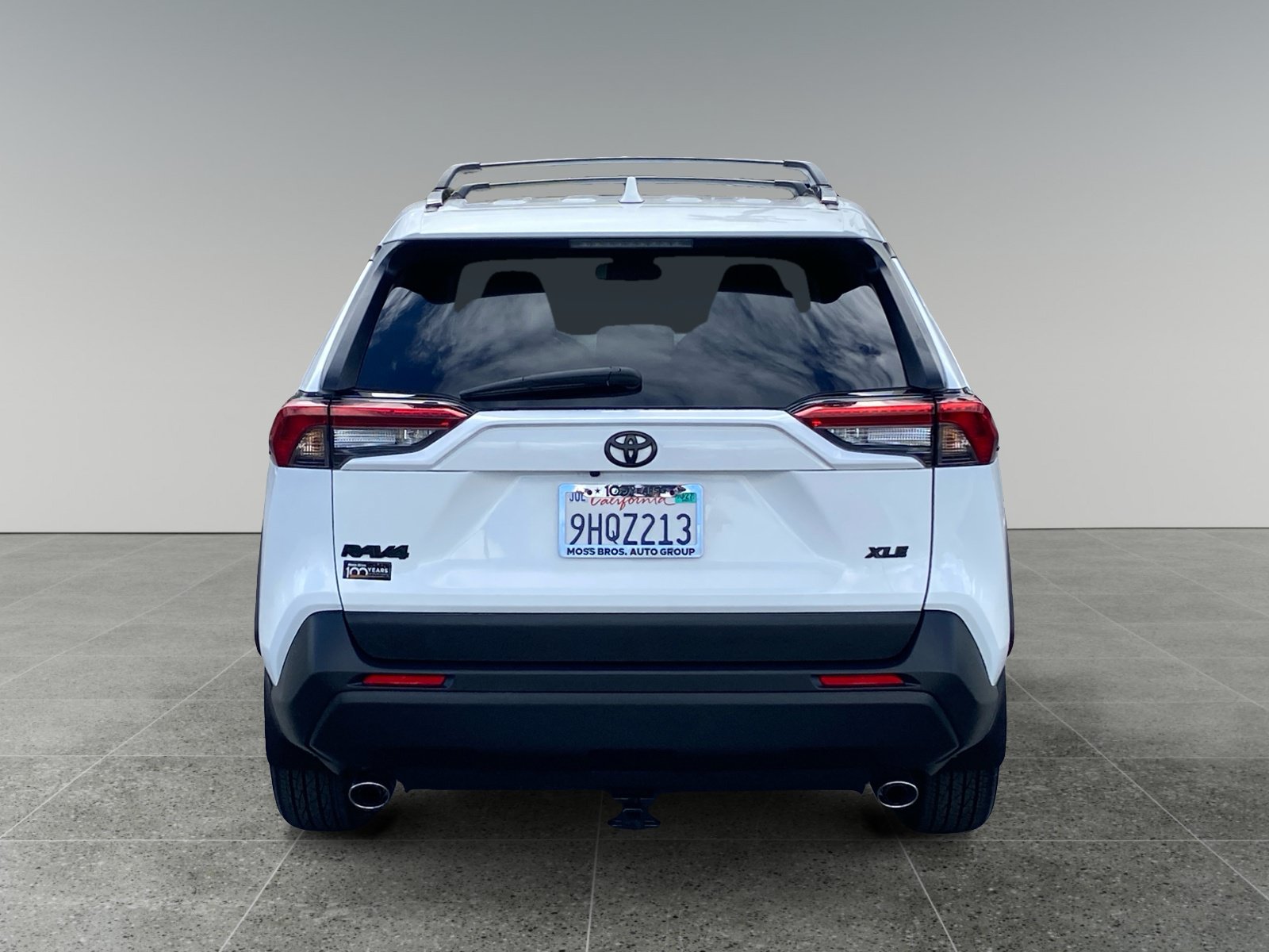 Used 2022 Toyota RAV4 XLE FWD image 4