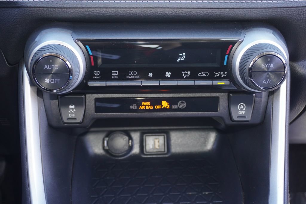 Certified 2025 Toyota RAV4 XLE w/ Convenience Package AWD/4WD image 18