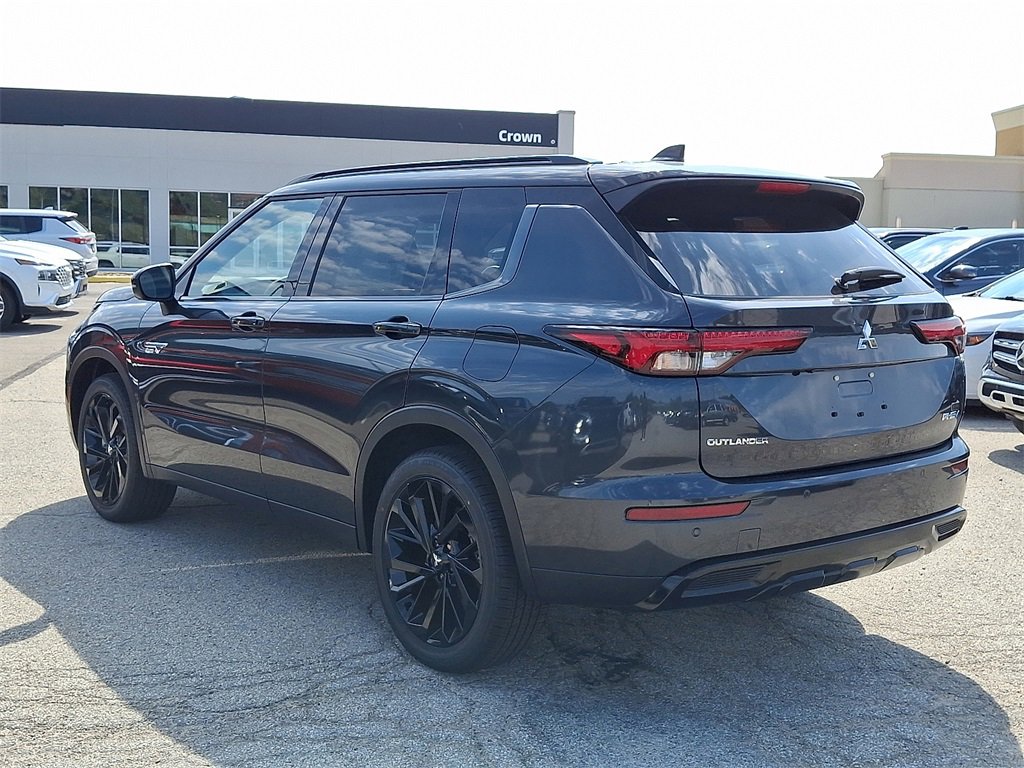 New 2025 Mitsubishi Outlander SEL Black Edition image 3