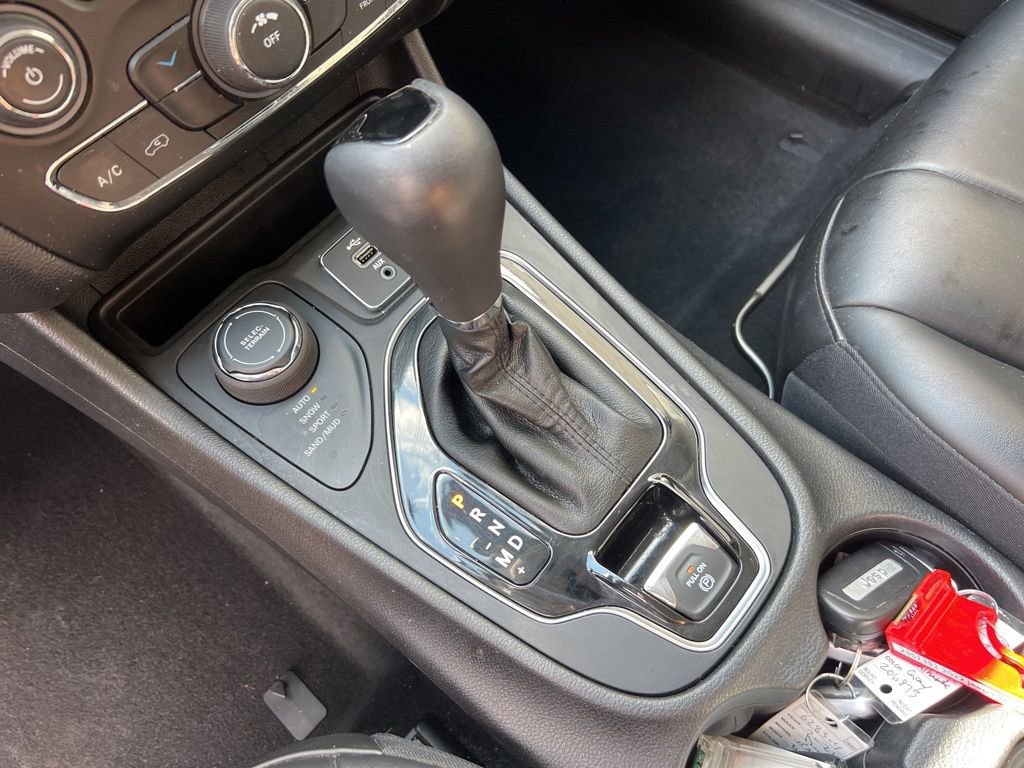 Certified 2020 Jeep Cherokee Latitude Plus image 18