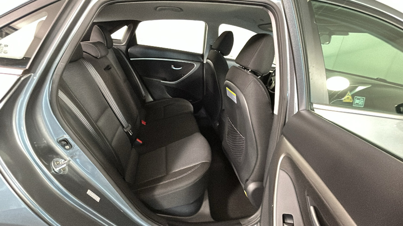 Used 2016 Hyundai Elantra GT FWD image 34