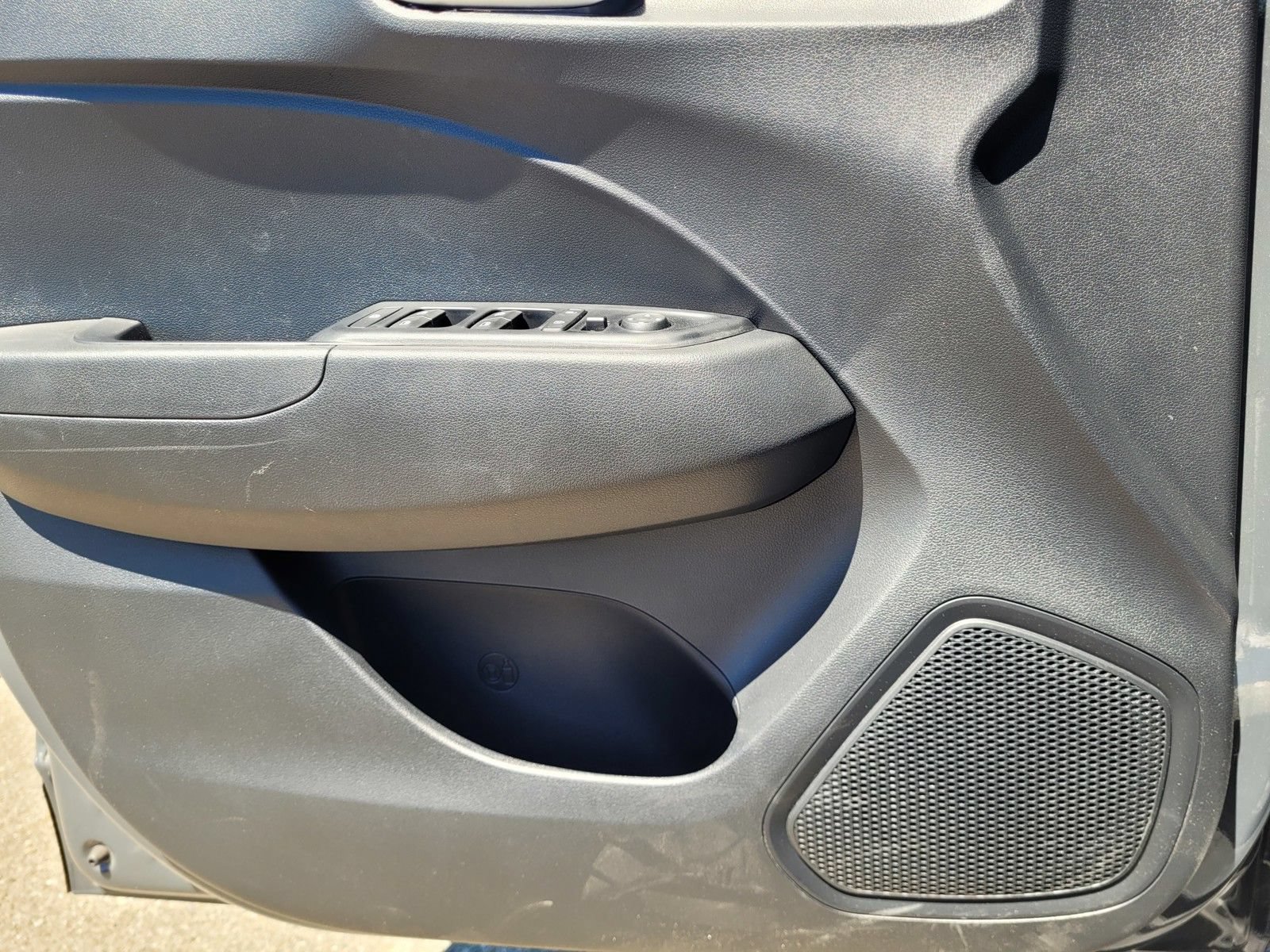Certified 2025 Hyundai Venue SEL FWD image 22