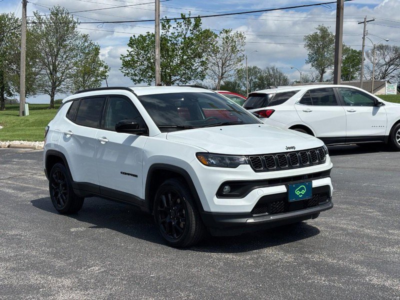 Used 2025 Jeep Compass Latitude w/ Altitude Special Edition AWD/4WD image 7