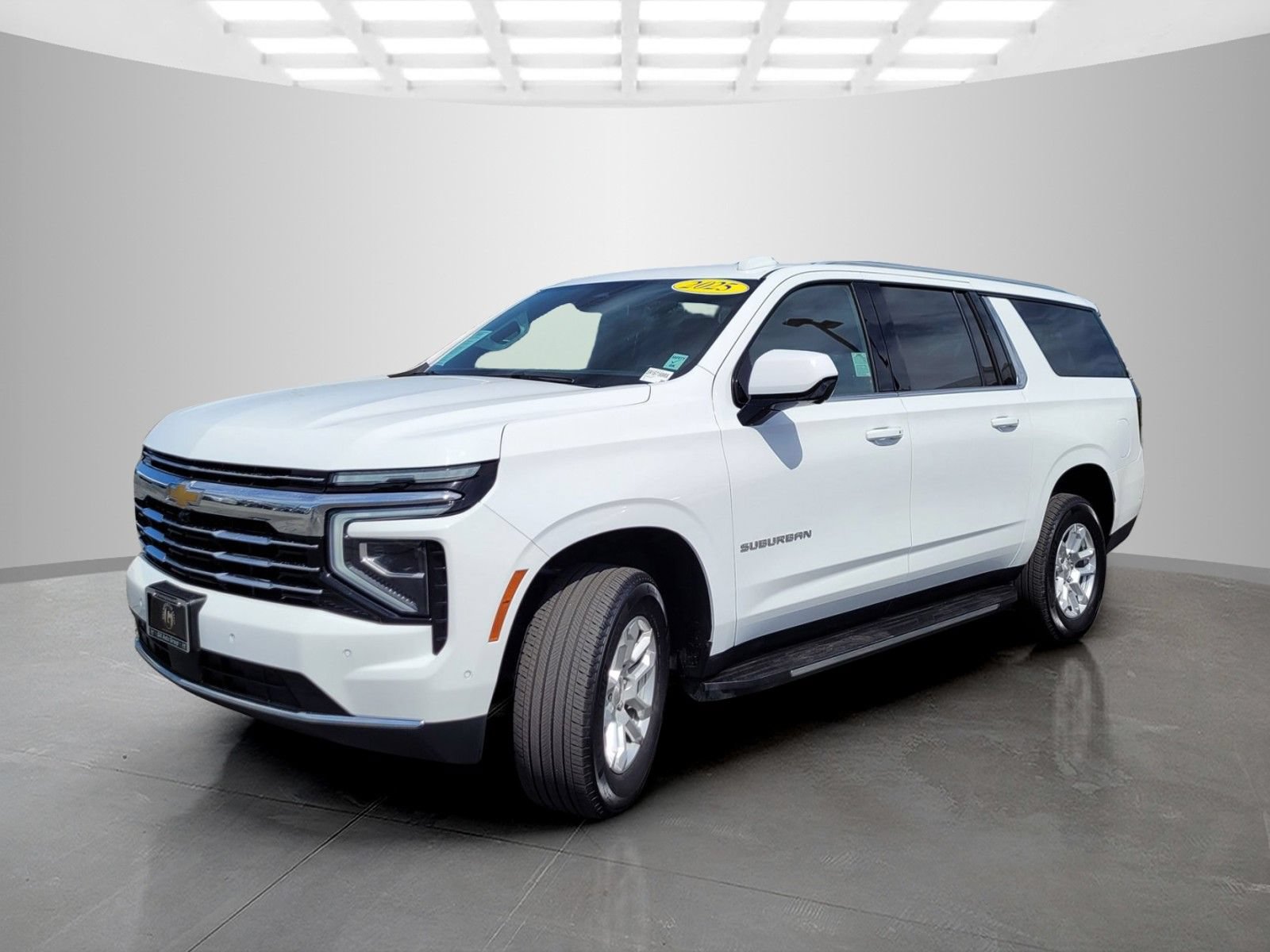 Used 2025 Chevrolet Suburban LT AWD/4WD image 8