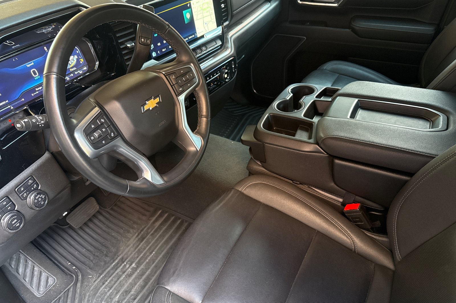 Used 2024 Chevrolet Silverado 2500 LTZ AWD/4WD image 10
