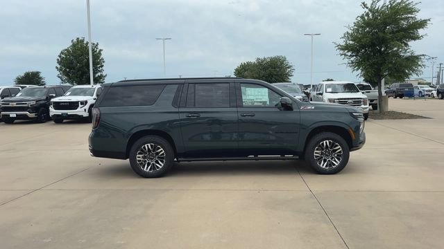 New 2026 Chevrolet Suburban Z71 w/ Z71 Off-Road Package AWD/4WD image 2