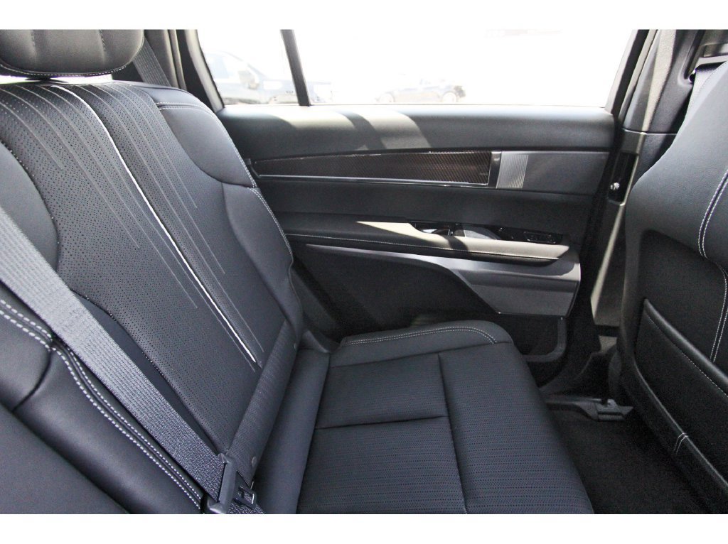 New 2027 Cadillac Vistiq Luxury AWD/4WD image 11
