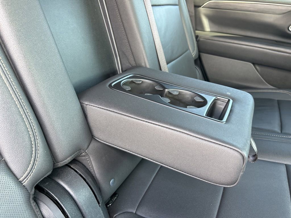 Used 2023 GMC Yukon SLT image 43