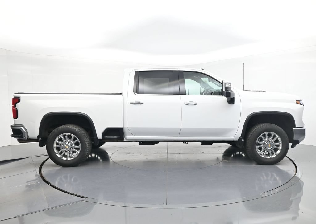 Used 2025 Chevrolet Silverado 2500 LTZ w/ LTZ Premium Package AWD/4WD image 6