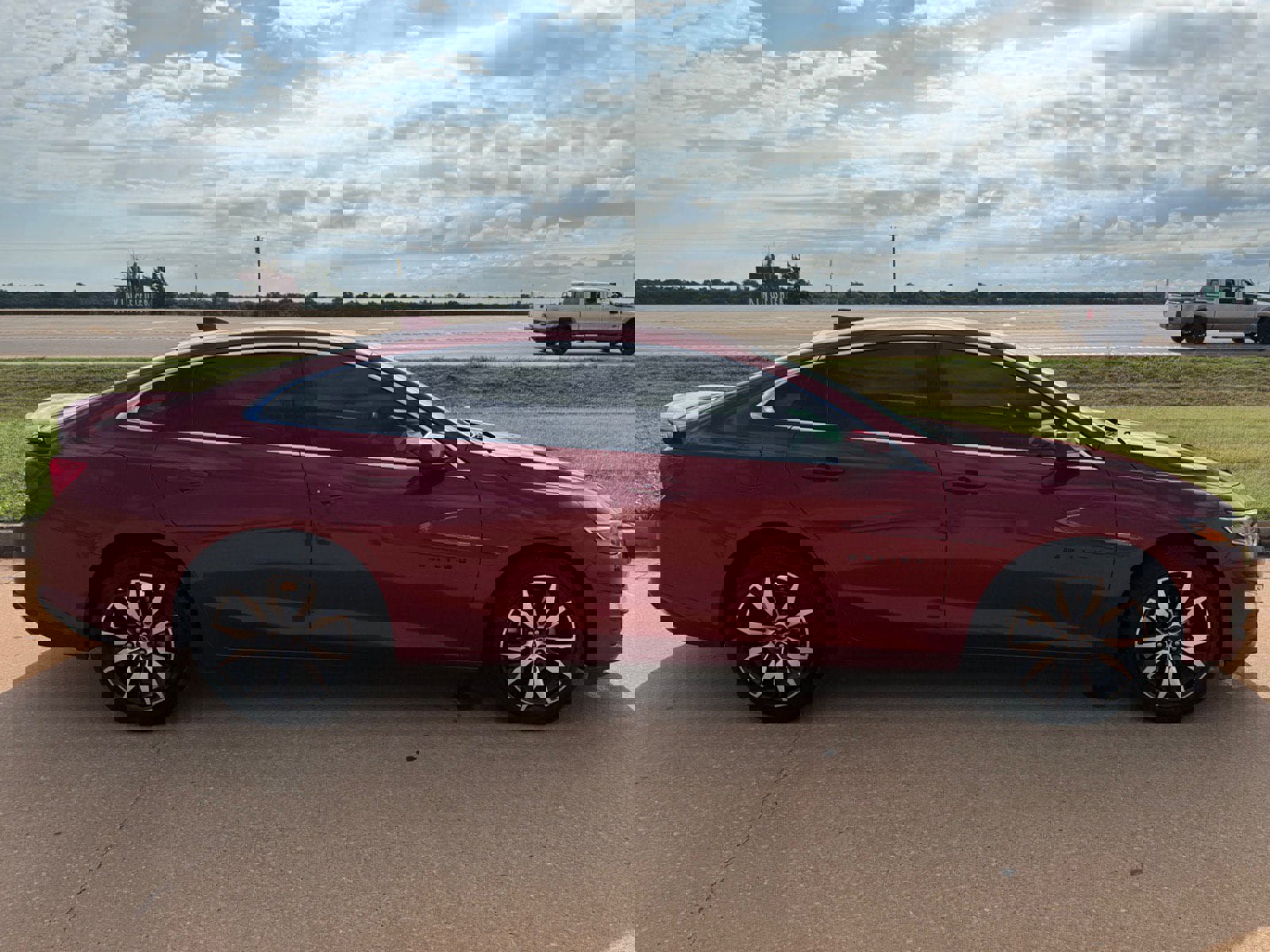 Used 2025 Chevrolet Malibu RS image 3