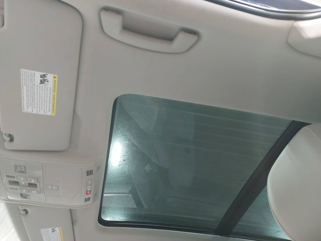 Used 2022 Volkswagen Tiguan SE image 31