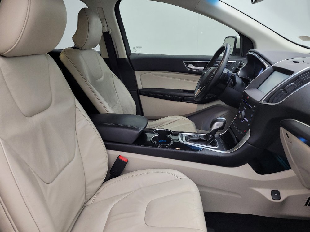 Used 2015 Ford Edge Titanium w/ Technology Package FWD image 21