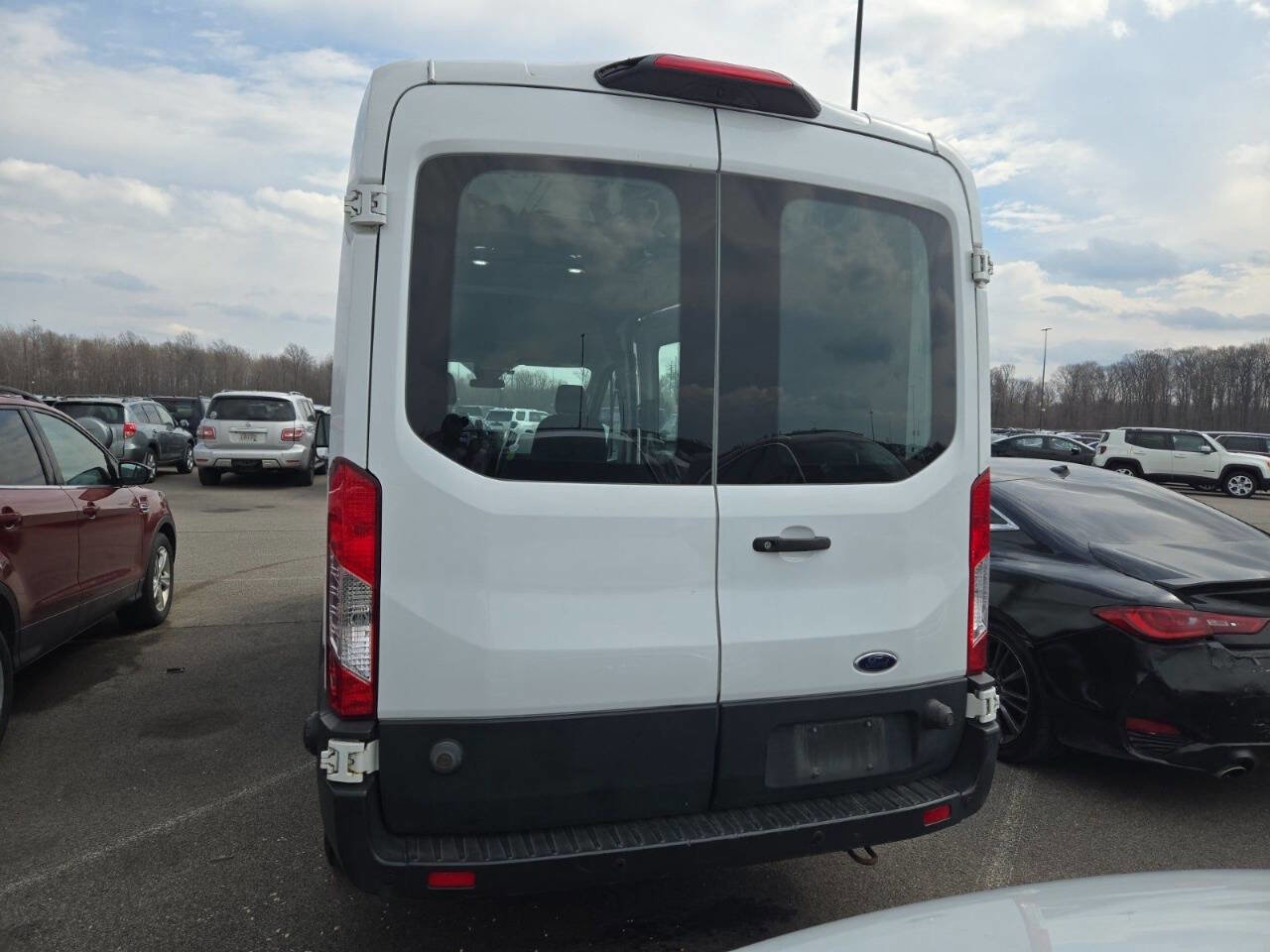 Used 2019 Ford Transit 250 148 Medium Roof RWD image 5