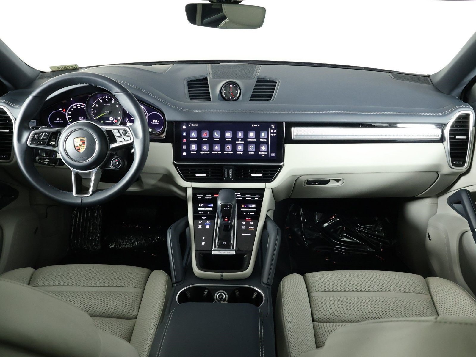 Certified 2023 Porsche Cayenne Platinum Edition AWD/4WD image 11
