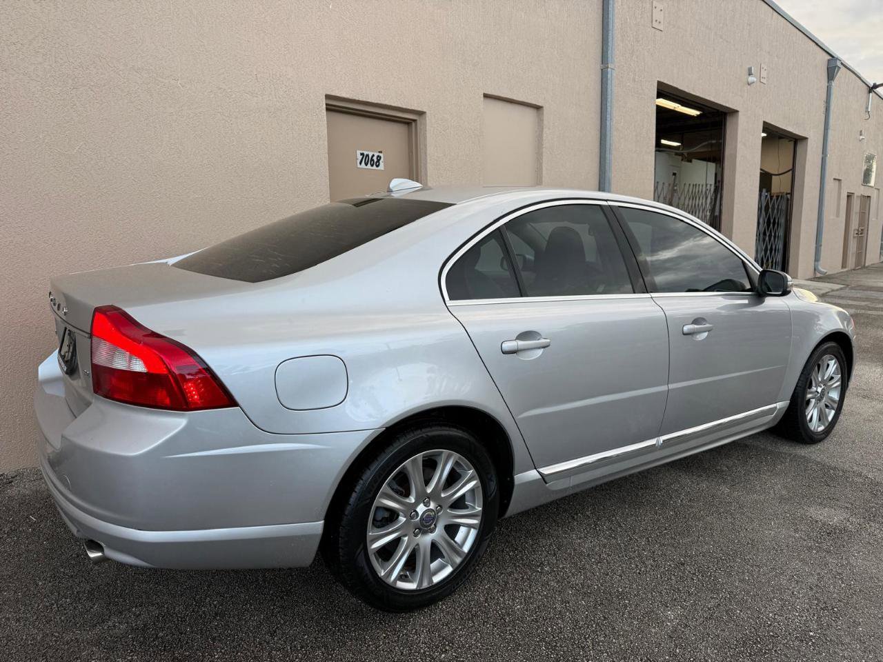 Used 2010 Volvo S80 3.2 FWD image 13