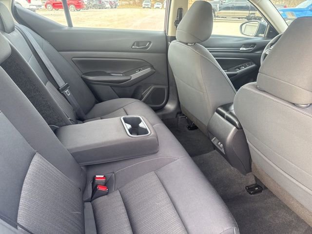 Used 2025 Nissan Altima 2.5 SV FWD image 15