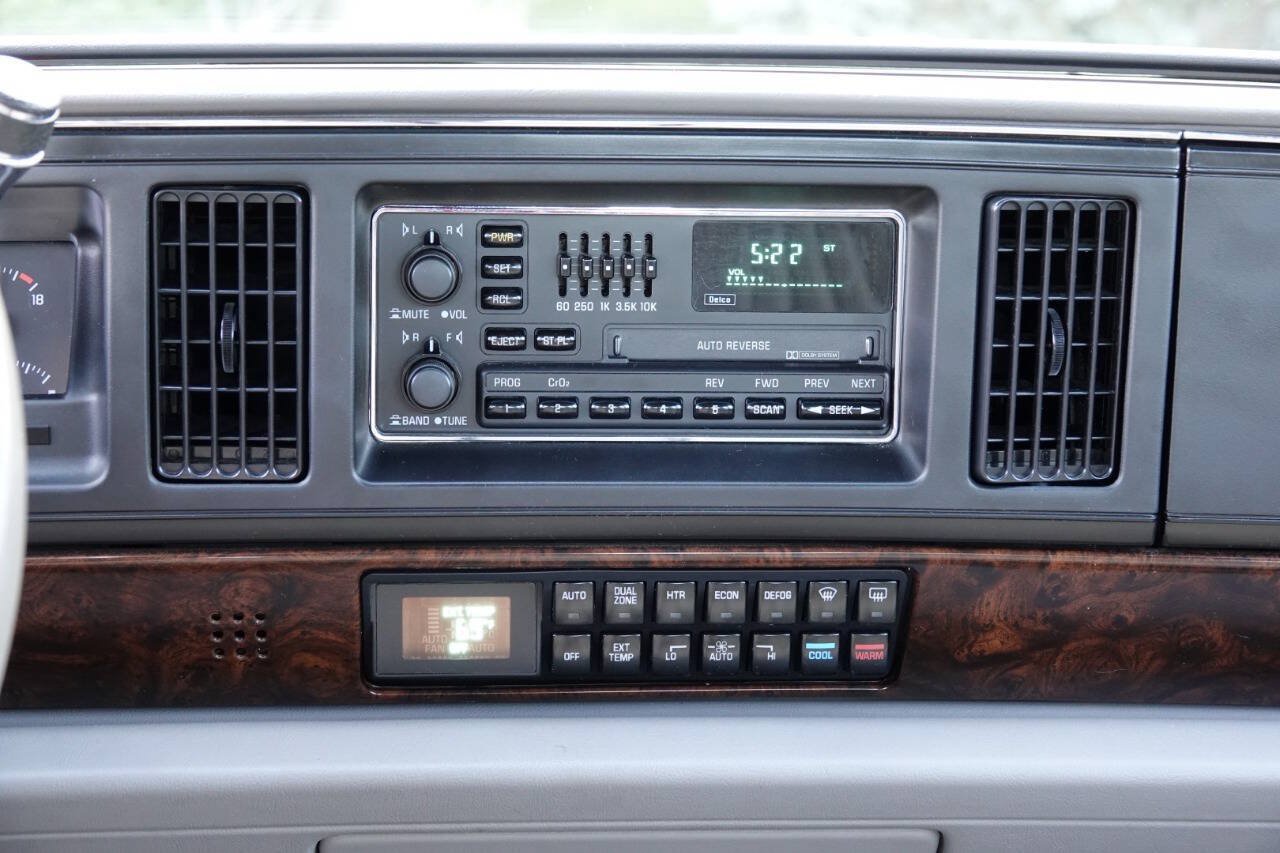 Used 1993 Buick Park Avenue Ultra FWD image 78