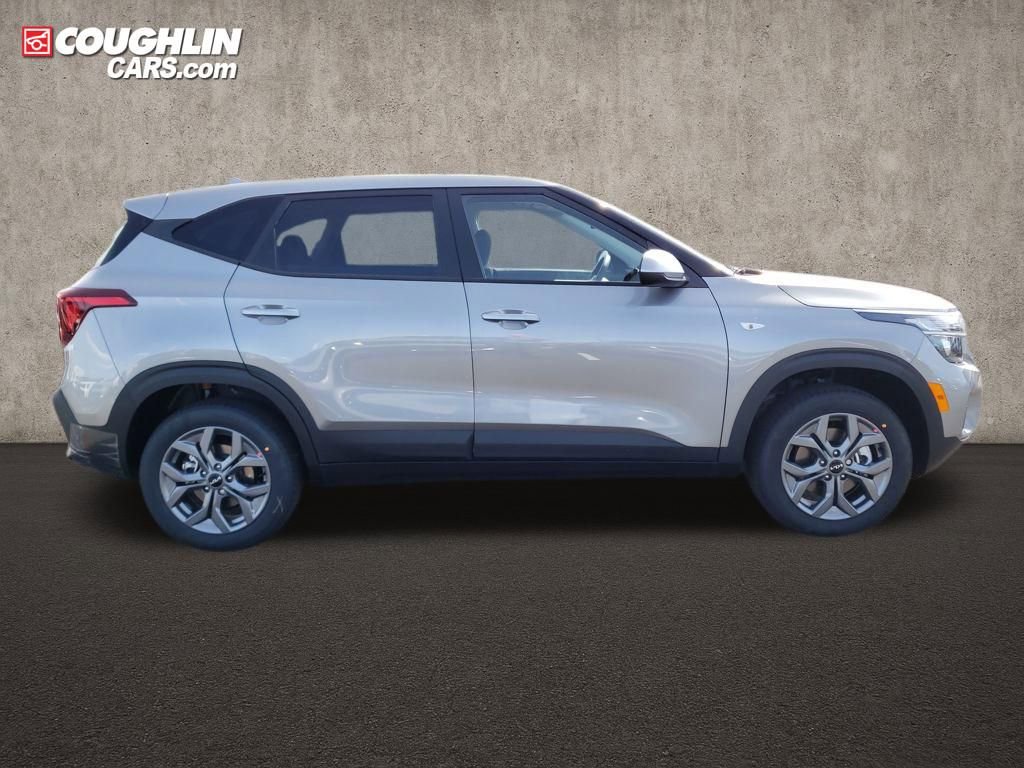 New 2026 Kia Seltos LX image 9