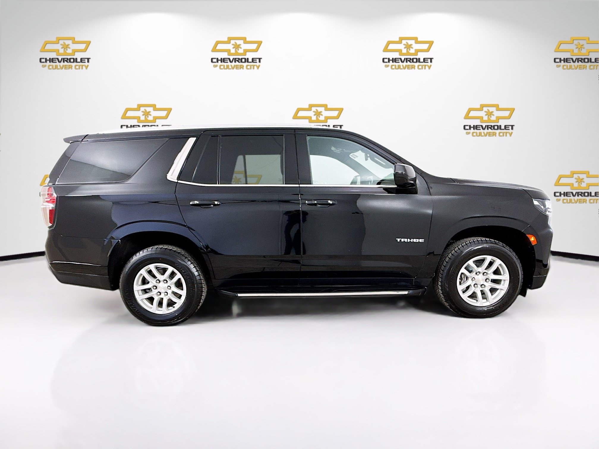 Used 2023 Chevrolet Tahoe LT RWD image 9