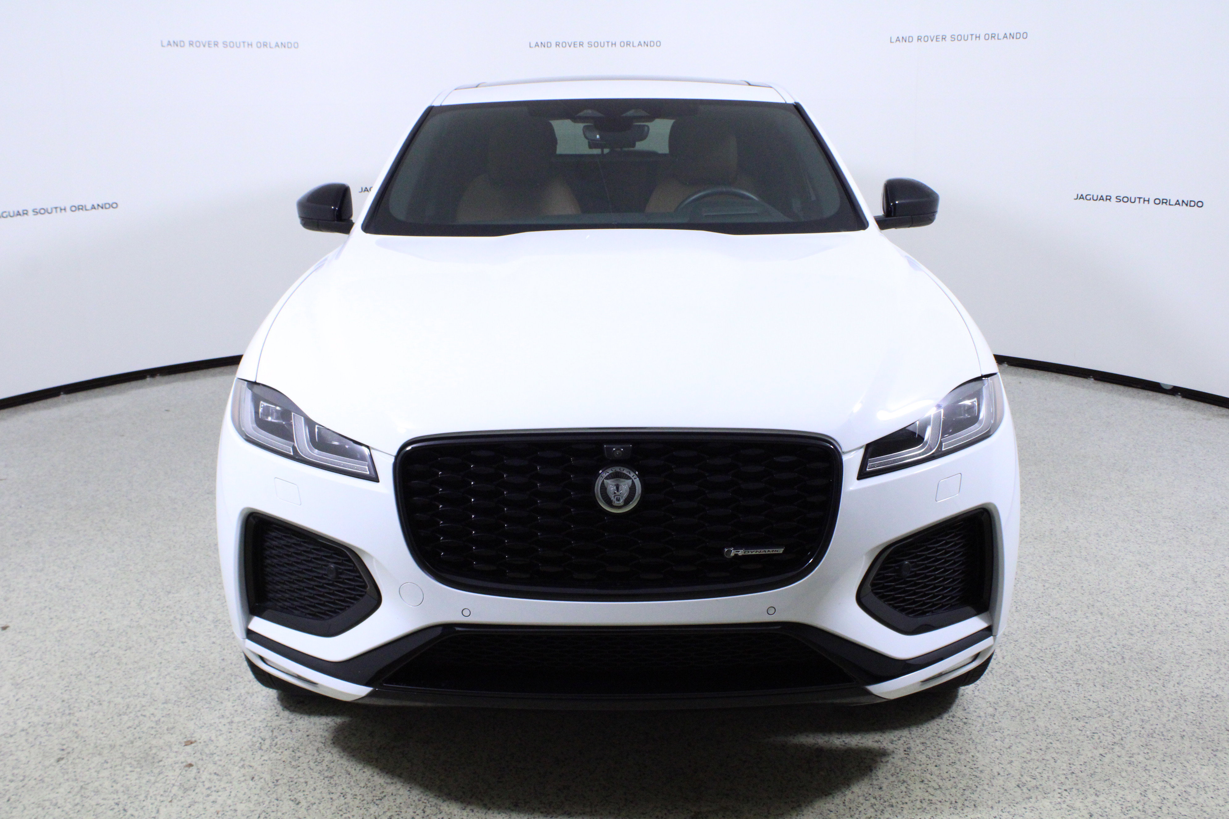 Used 2025 Jaguar F-PACE R-Dynamic S image 2