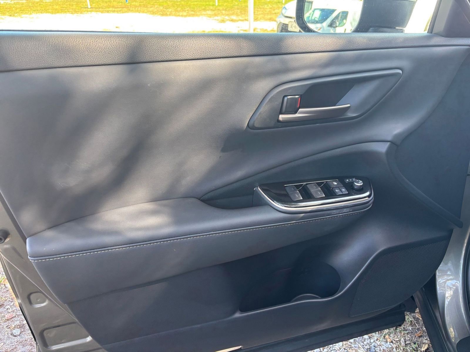 Used 2025 Toyota Crown XLE image 18