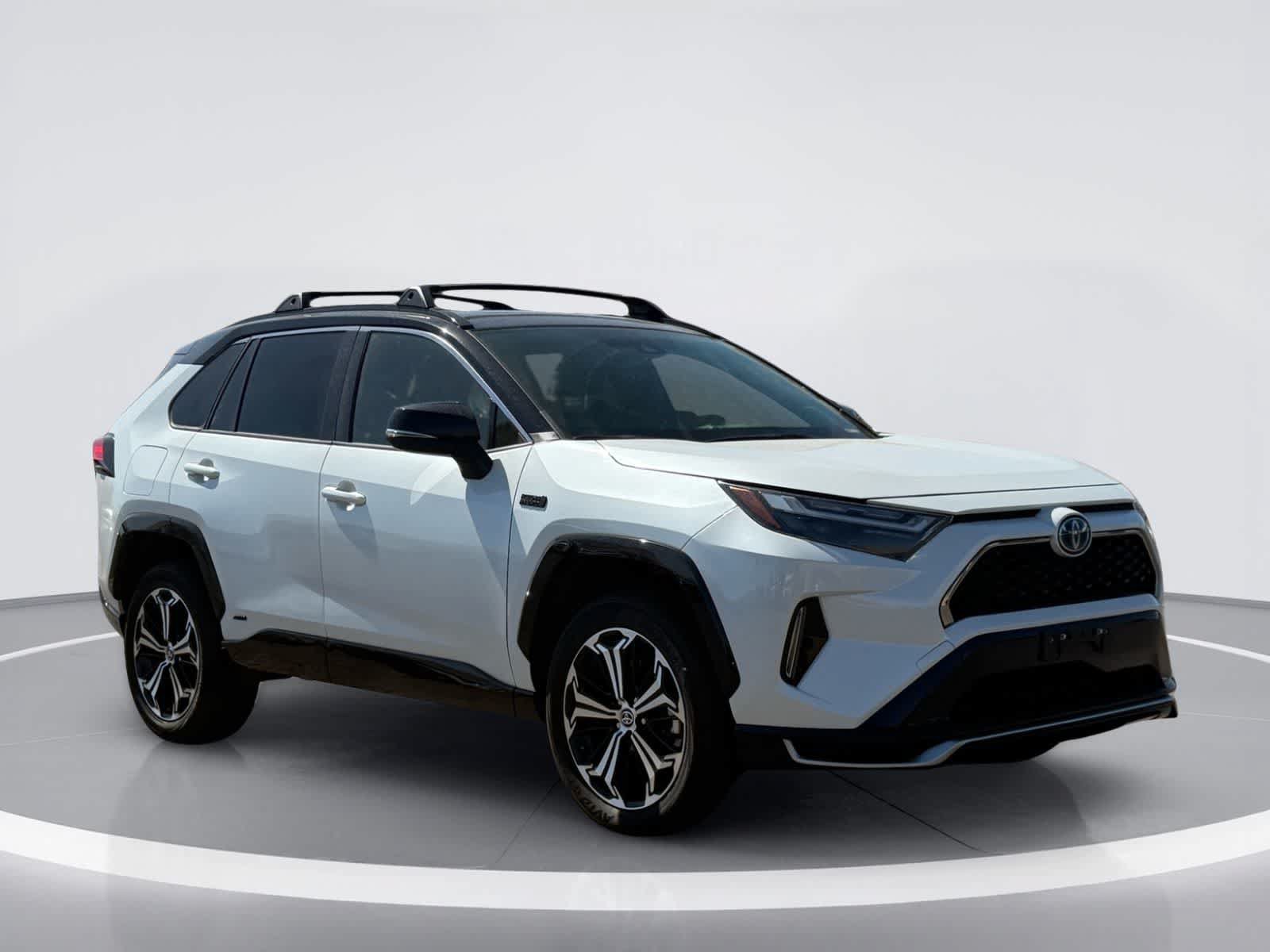 Used 2023 Toyota RAV4 XSE w/ Weather Package AWD/4WD image 6