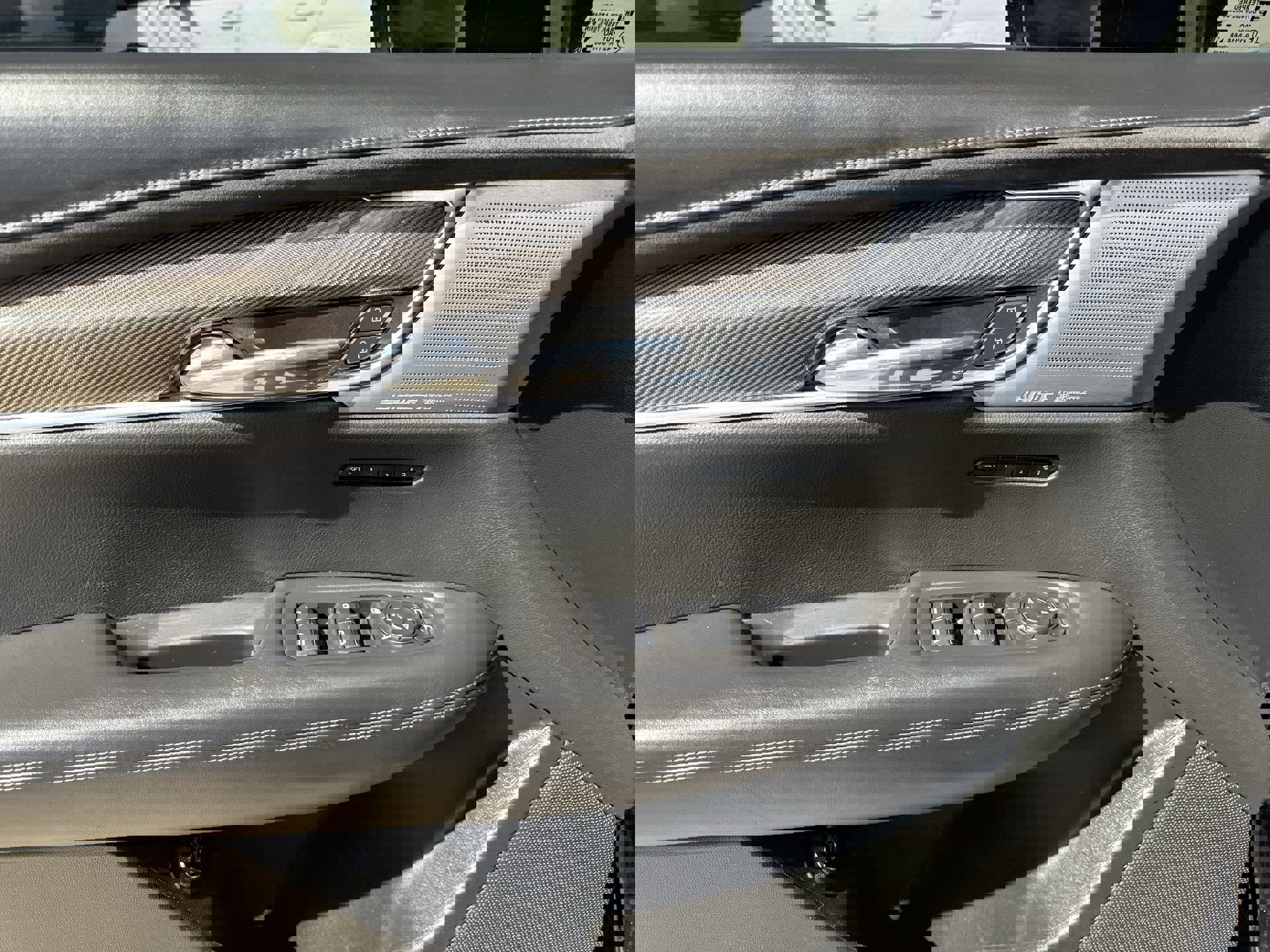 Used 2021 Cadillac XT6 Sport w/ LPO, ONYX Package image 23