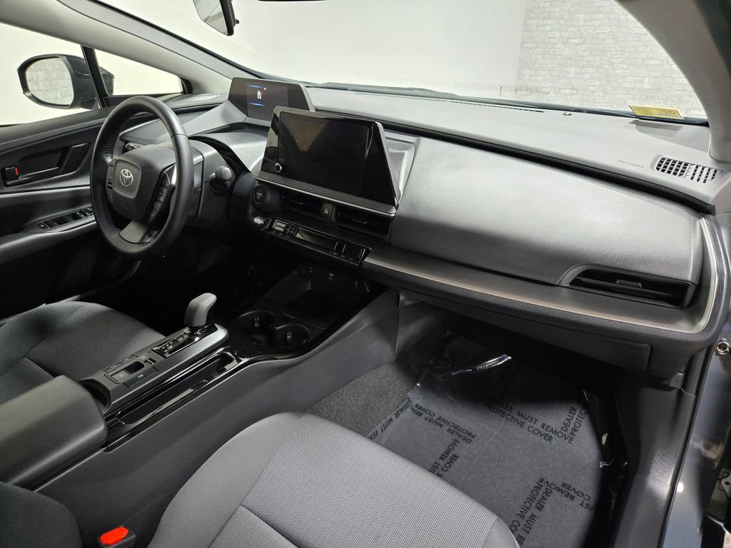 Used 2024 Toyota Prius LE AWD/4WD image 52