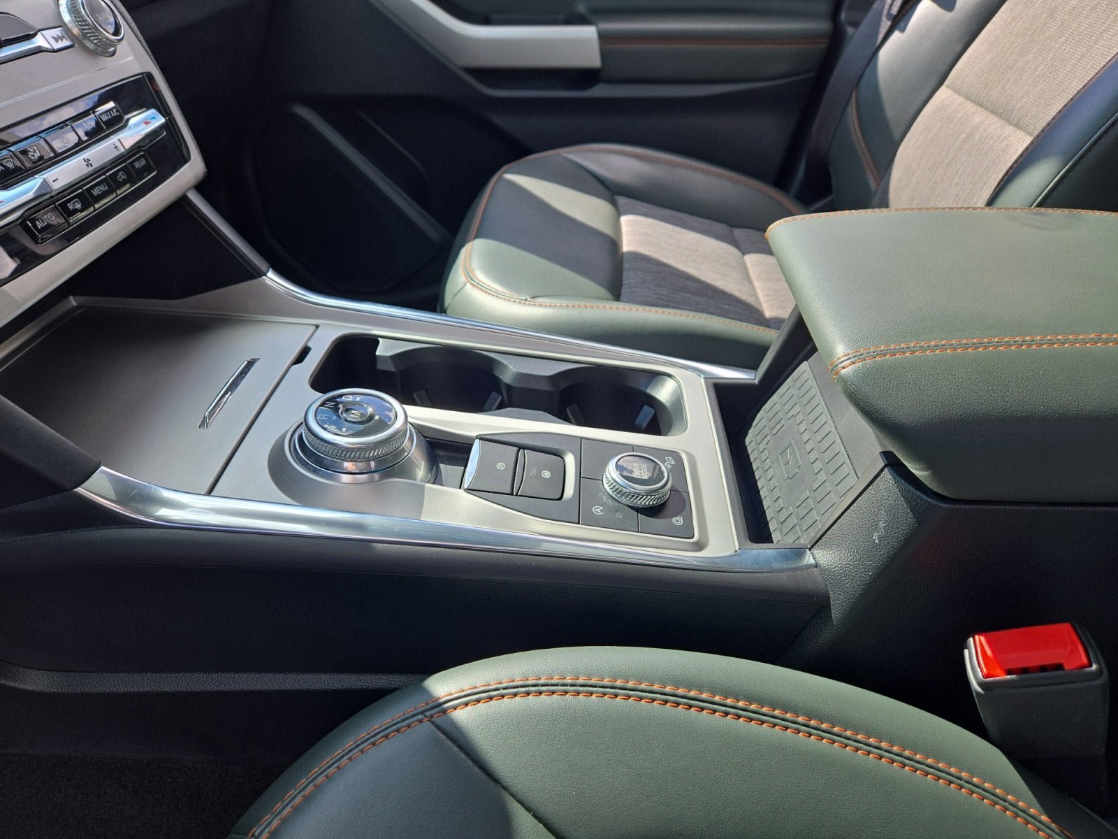 Certified 2024 Ford Explorer Timberline w/ Timberline Technology Package AWD/4WD image 22