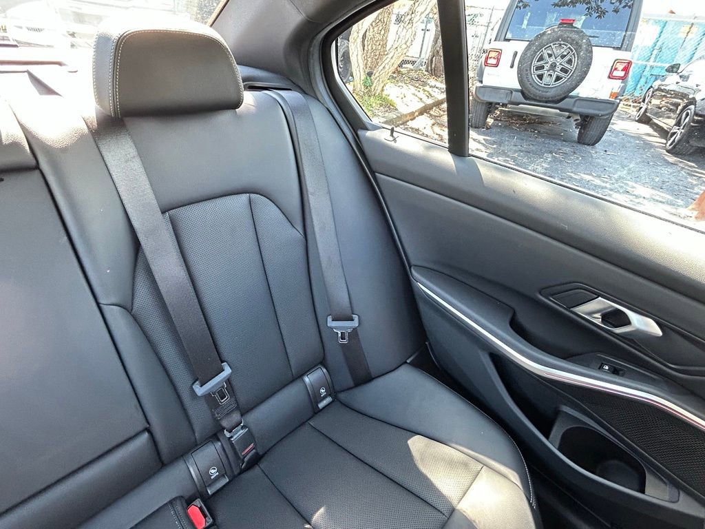 Used 2025 BMW 330i Sedan RWD image 14