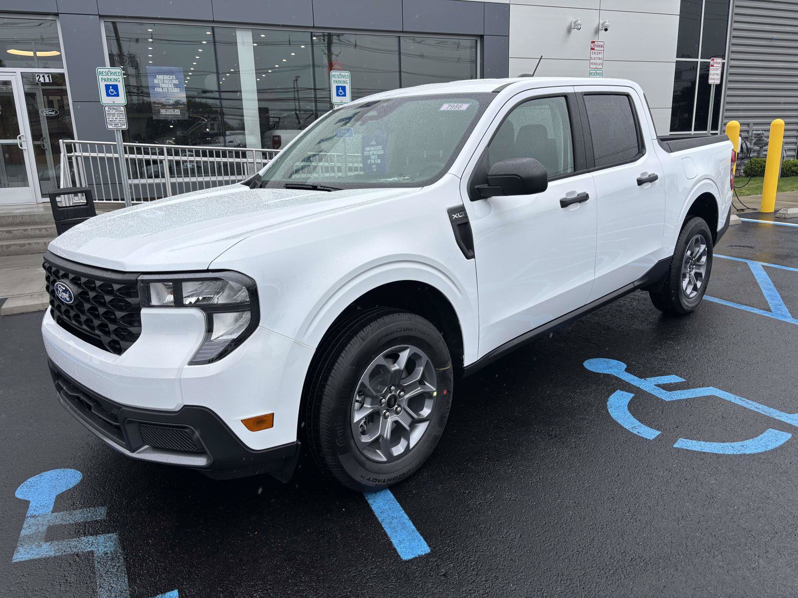 New 2026 Ford Maverick XLT w/ Equipment Group 301A AWD/4WD image 4