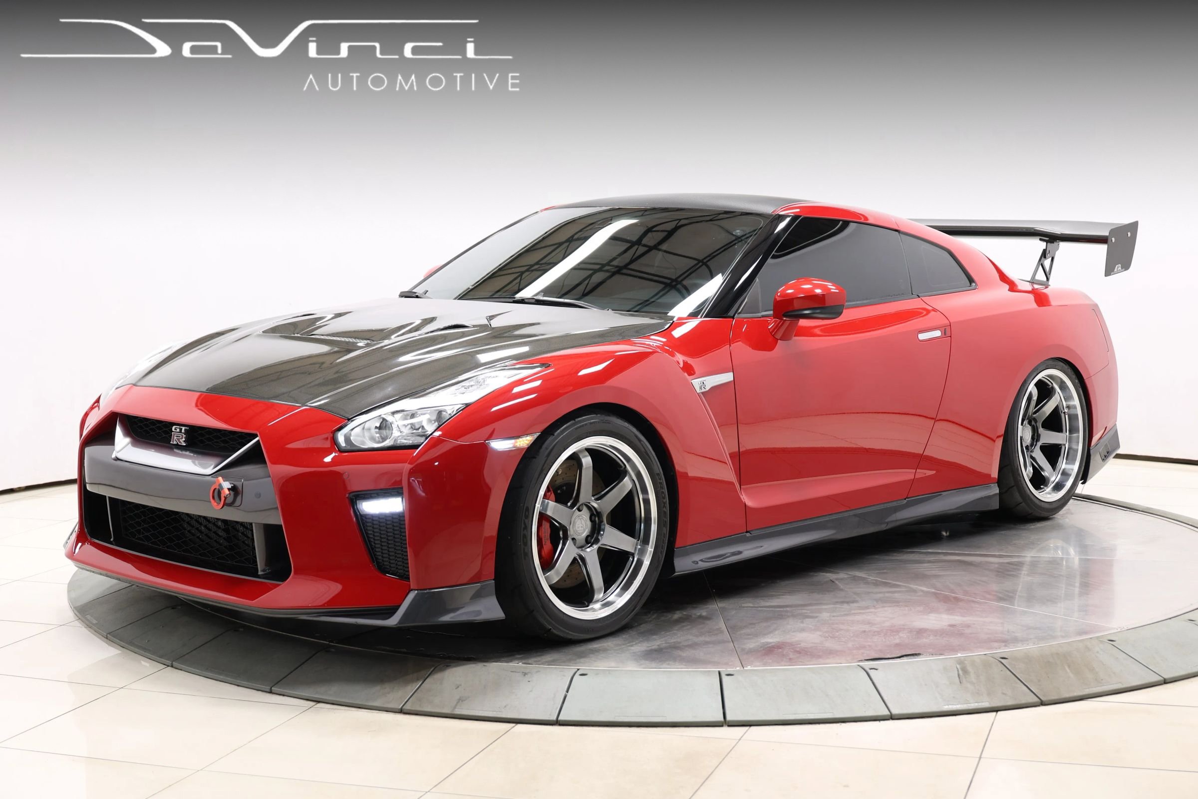 Used 2019 Nissan GT-R Premium w/ Premium Interior Package AWD/4WD image 1