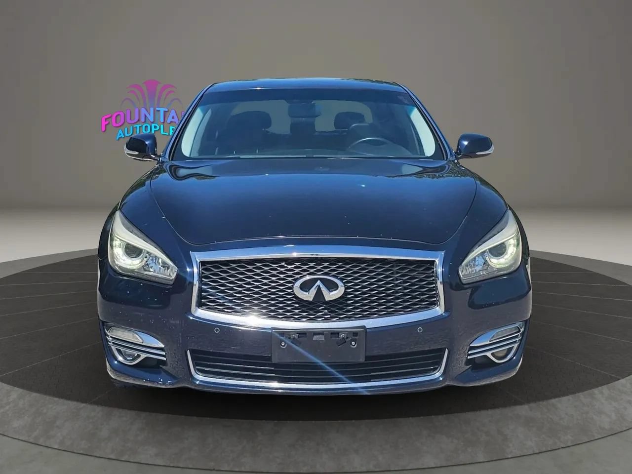 Used 2018 INFINITI Q70 Luxe RWD image 9