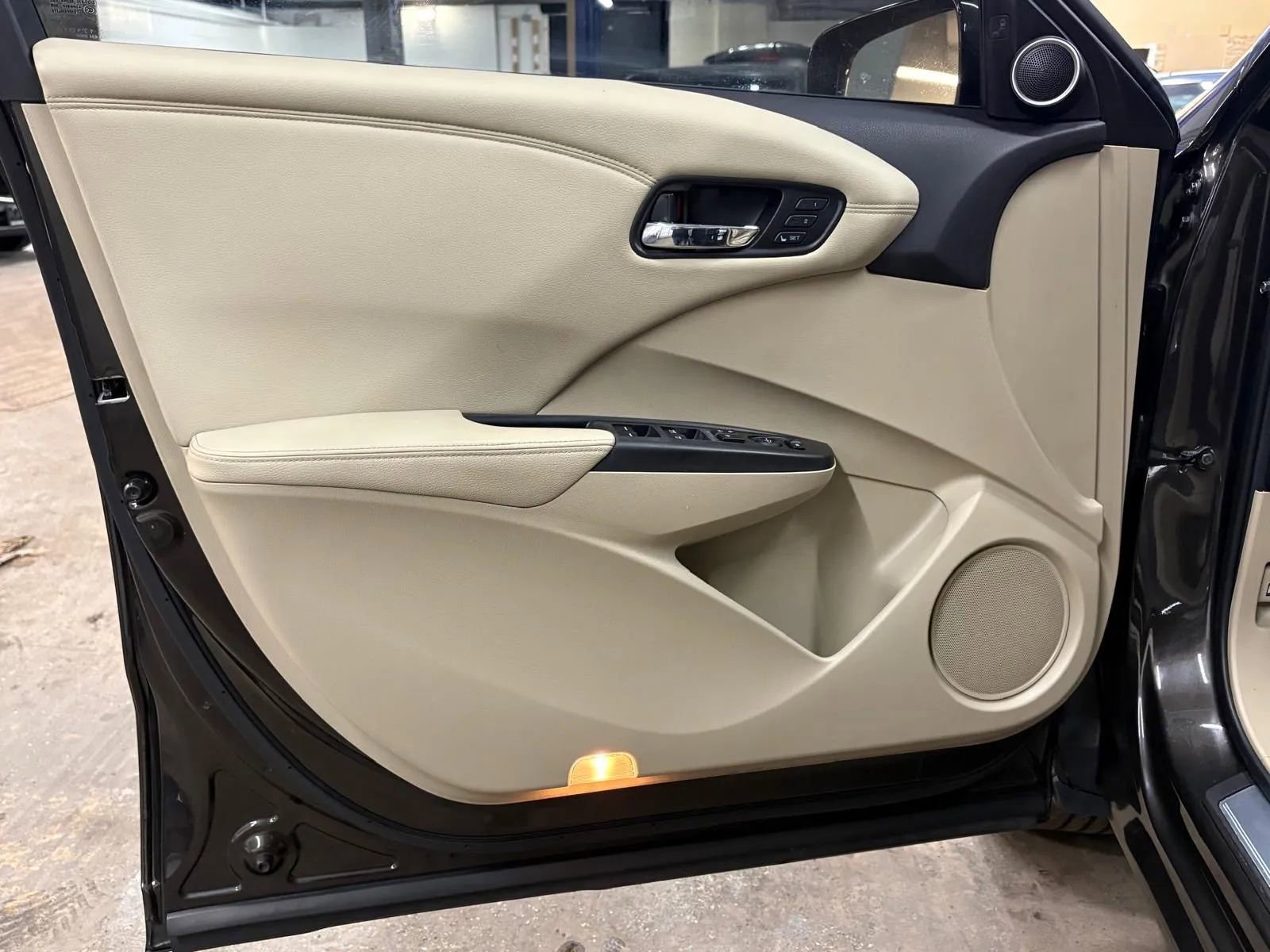 Used 2017 Acura RDX AWD w/ Advance Package image 26