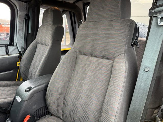 Used 2004 Jeep Wrangler Rubicon w/ Dual Top Group image 24
