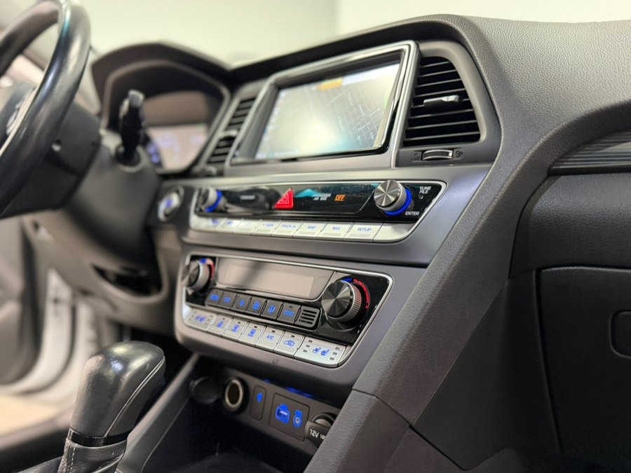 Used 2019 Hyundai Sonata Limited w/ Ultimate Package 04 FWD image 55