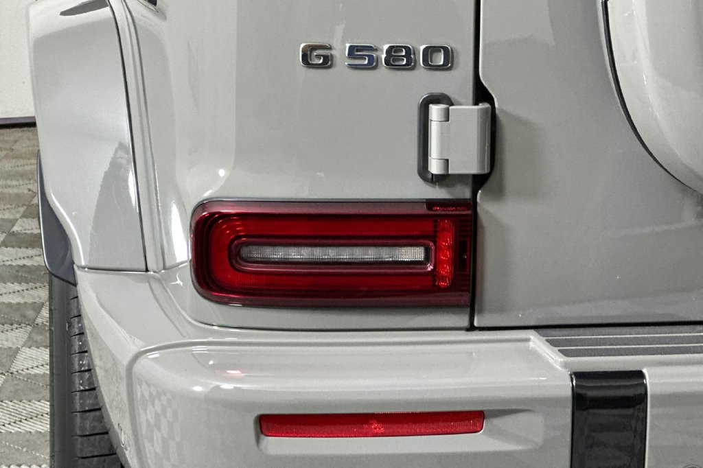 Used 2025 Mercedes-Benz G 580 w/ EQ Technology image 34