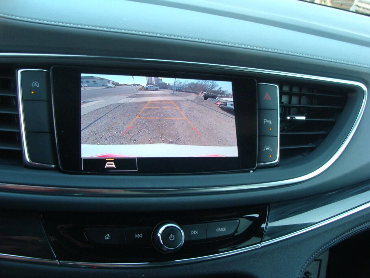 Used 2023 Buick Enclave Essence w/ Experience Buick Package image 9