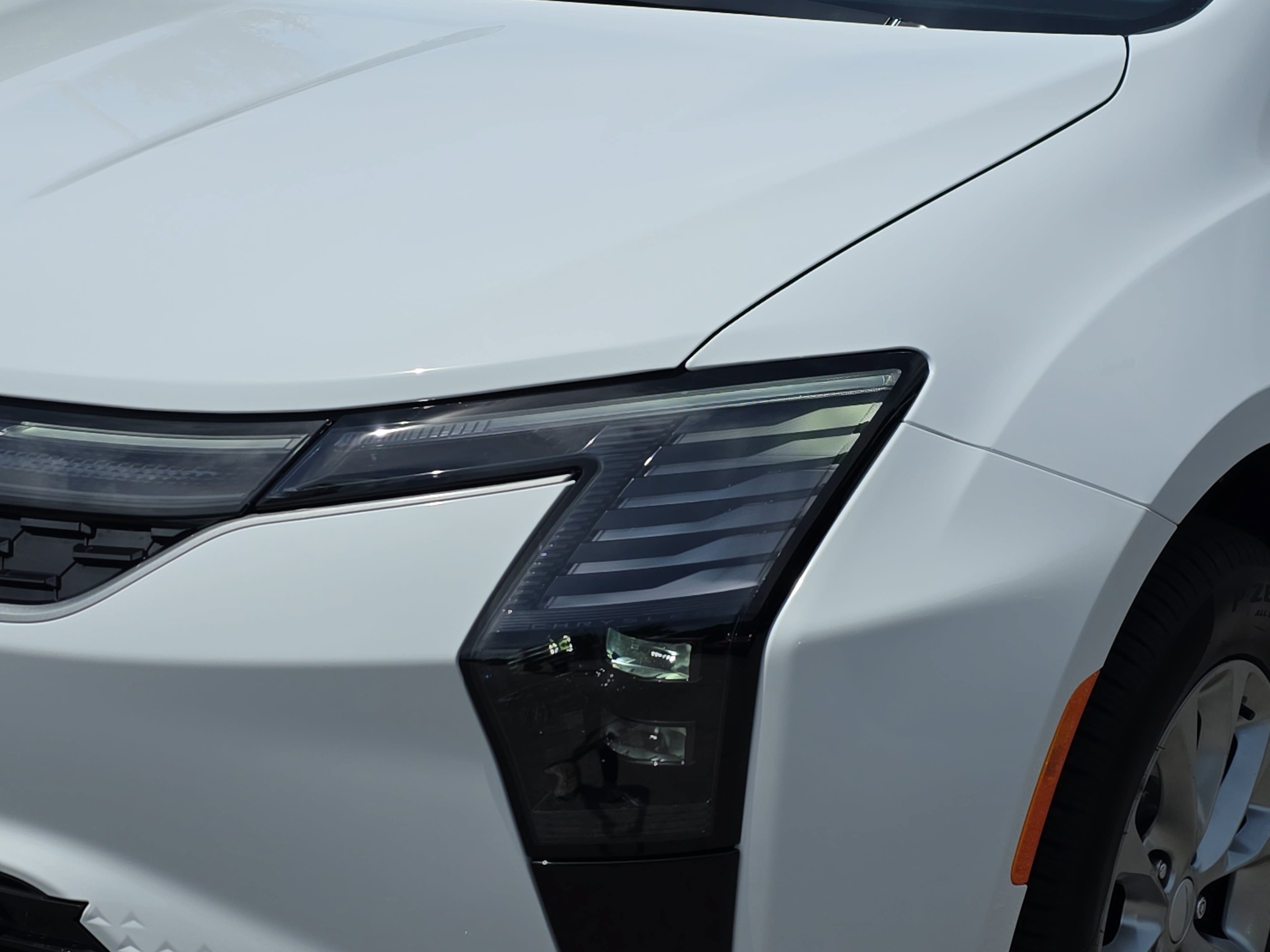 New 2027 Chrysler Pacifica Select AWD/4WD image 27