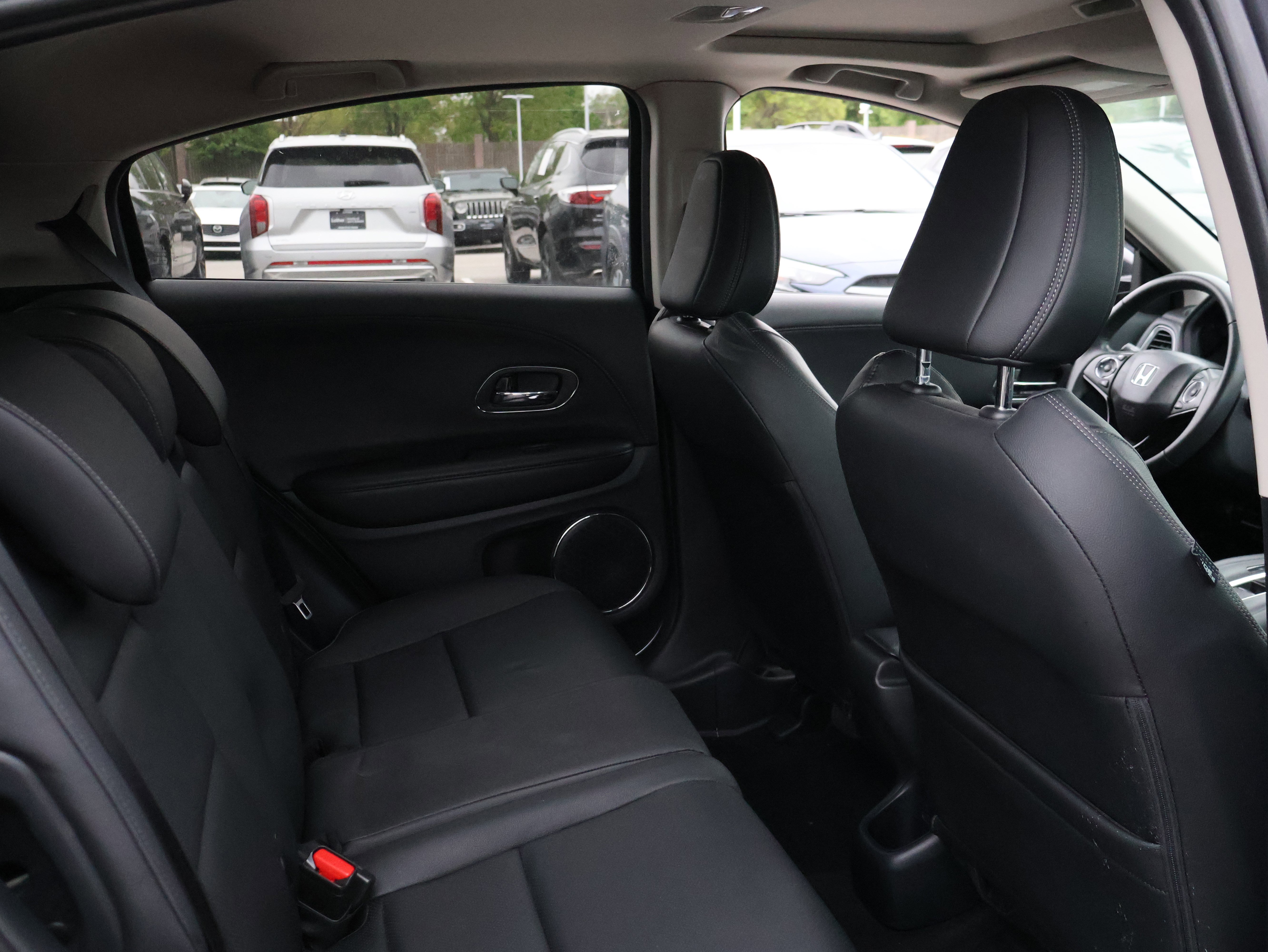 Used 2019 Honda HR-V EX-L image 12