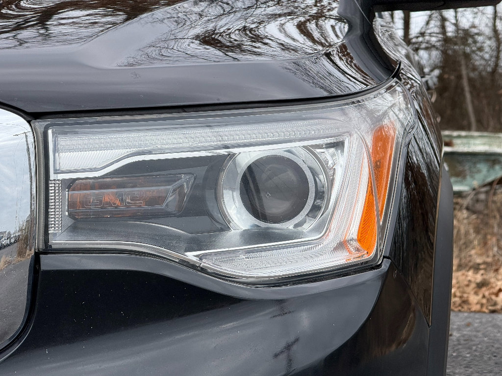 Used 2019 GMC Acadia SLT image 14