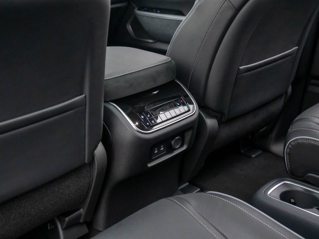 New 2026 INFINITI QX80 Luxe w/ Cargo Package image 19